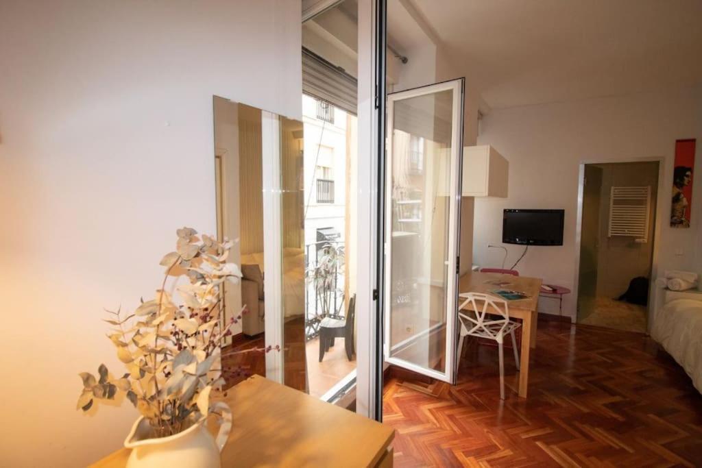 Exclusivo Y Acogedor Apartamento Con Balcon En Chueca, Con Aire Acondicionado Y Calefaccion Madrid Exterior foto